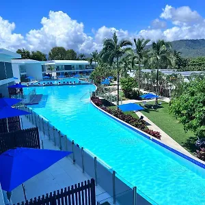 Pool 4* Port Douglas